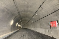 令和元年度　１９号桜沢トンネル照明設備工事